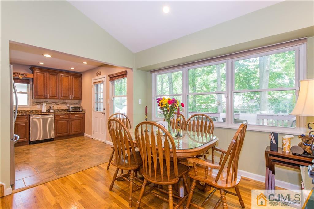 325 King Road North Brunswick, NJ 08902 - Photo 4 of 16 Gallery Image 4
