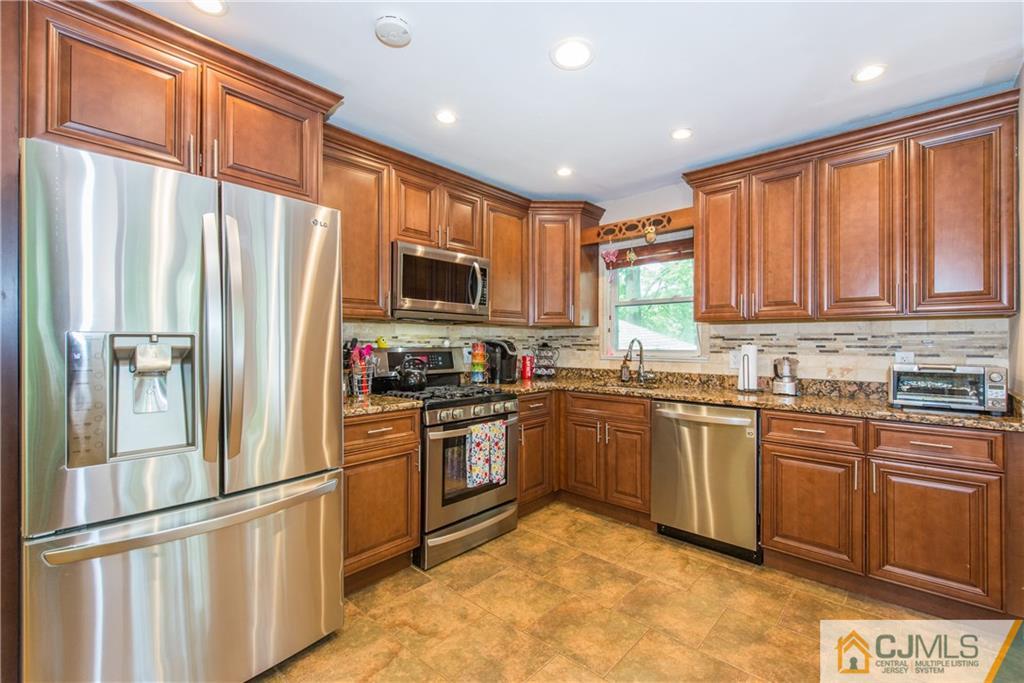 325 King Road North Brunswick, NJ 08902 - Photo 5 of 16 Gallery Image 5