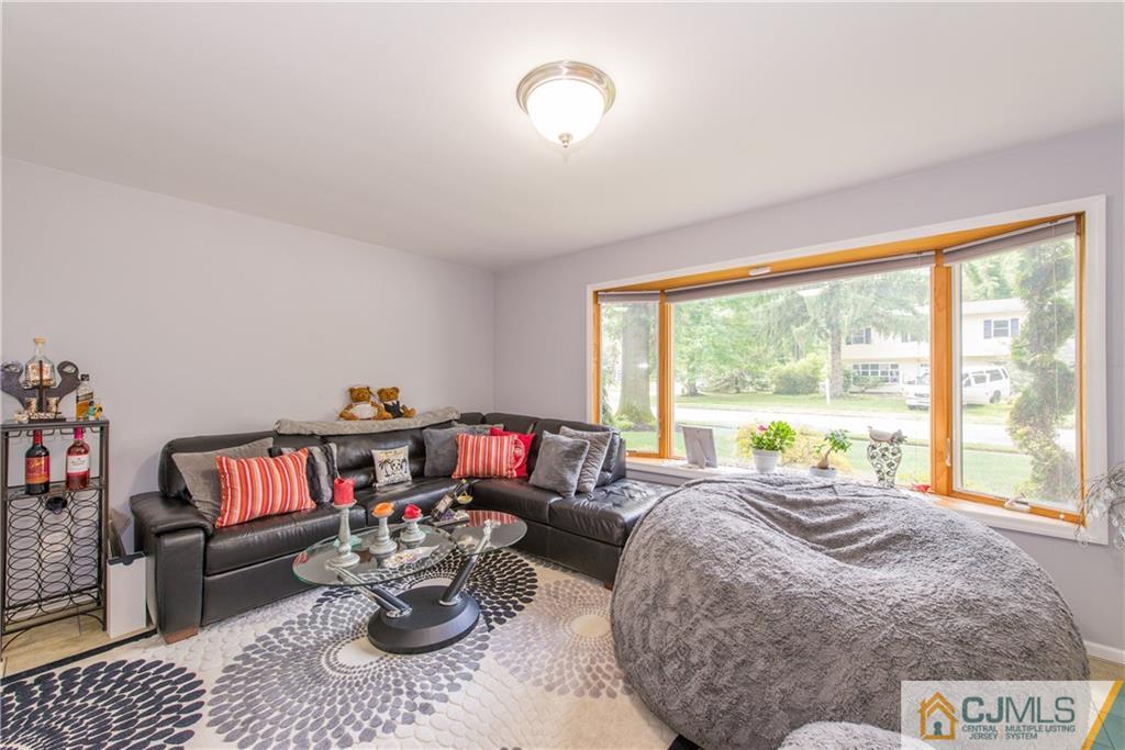 325 King Road North Brunswick, NJ 08902 - Photo 7 of 16 Gallery Image 7
