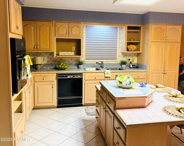 $248,000 | 114 West Tampico Street, New Iberia, LA 70563