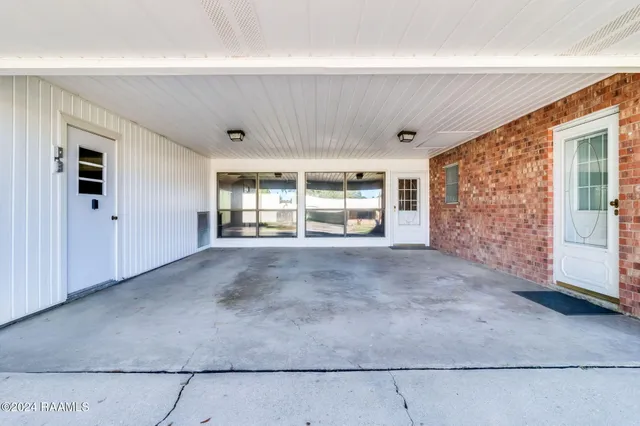 $248,000 | 114 West Tampico Street, New Iberia, LA 70563