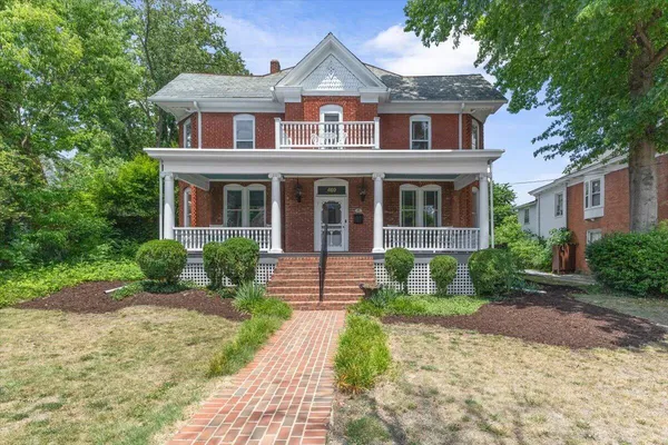 $539,950 | 409 Highland Avenue Southwest, Roanoke, VA 24016
