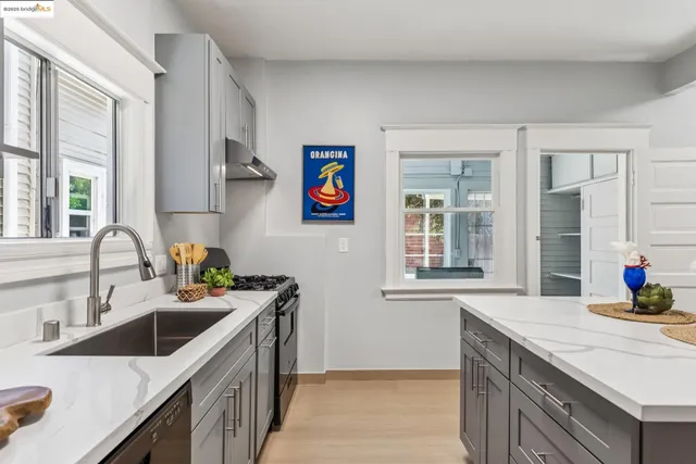 $799,000 | 183 11th Street, Oakland, CA 94607