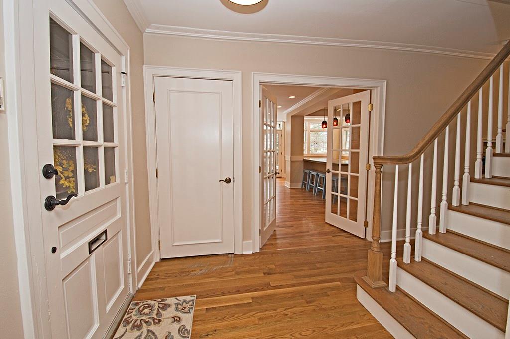 324 Le Roi Road Pittsburgh, PA 15208 - Photo 3 of 17 Gallery Image 3