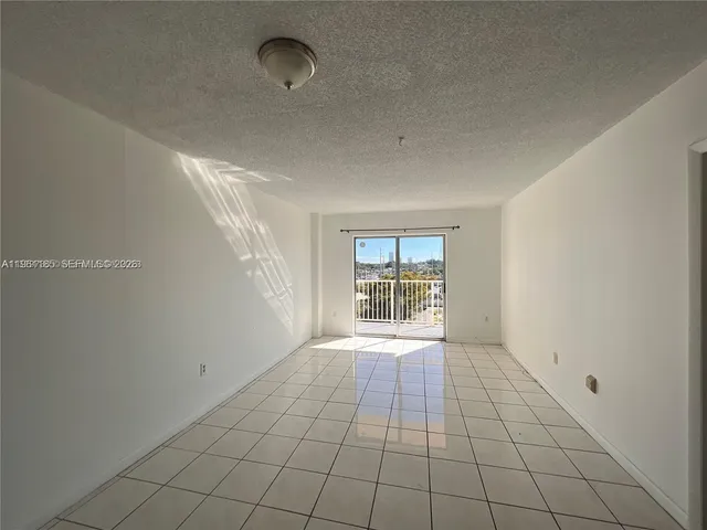 $1,600 | 16465 Northeast 22nd Avenue, Unit 618, North Miami Beach, FL 33160