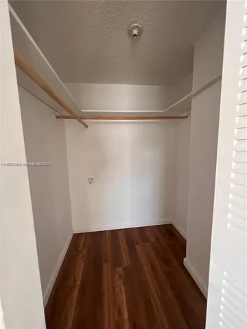 $1,600 | 16465 Northeast 22nd Avenue, Unit 618, North Miami Beach, FL 33160