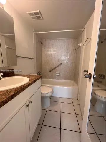 $1,600 | 16465 Northeast 22nd Avenue, Unit 618, North Miami Beach, FL 33160