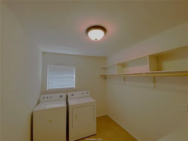 $2,400 | 904 Ladove Drive, College Station, TX 77845
