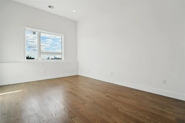 $3,950 | 435 Central Avenue, Unit 2, Jersey City, NJ 07307