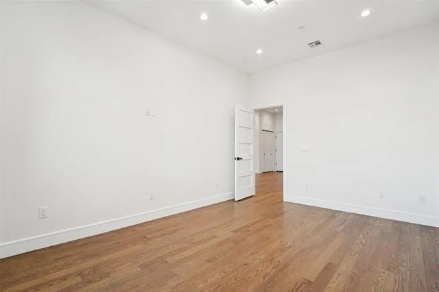 $3,950 | 435 Central Avenue, Unit 2, Jersey City, NJ 07307