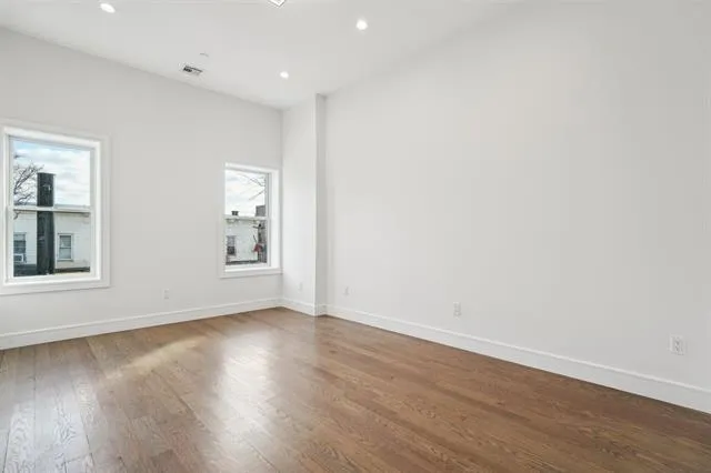 $3,950 | 435 Central Avenue, Unit 2, Jersey City, NJ 07307