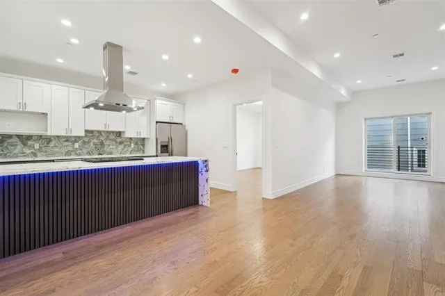 $3,950 | 435 Central Avenue, Unit 2, Jersey City, NJ 07307