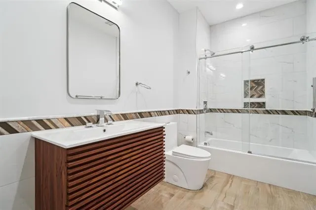 $3,950 | 435 Central Avenue, Unit 2, Jersey City, NJ 07307