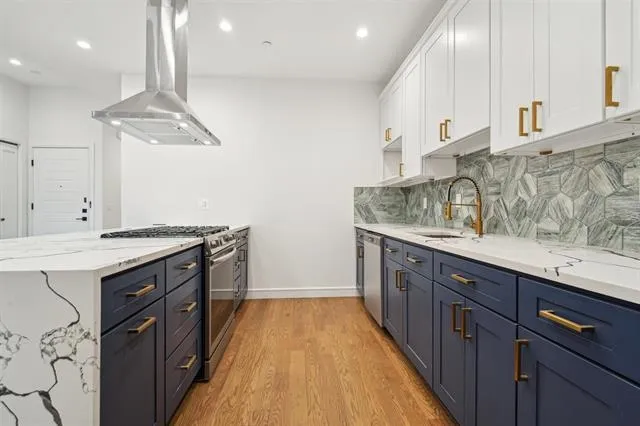 $3,950 | 435 Central Avenue, Unit 2, Jersey City, NJ 07307