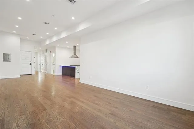 $3,950 | 435 Central Avenue, Unit 2, Jersey City, NJ 07307