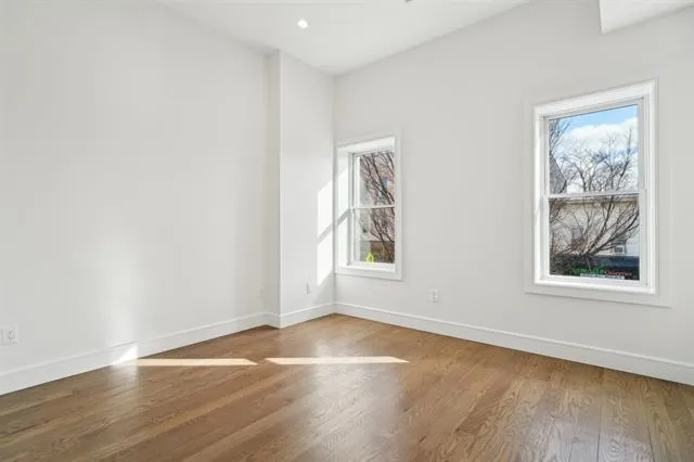 $3,950 | 435 Central Avenue, Unit 2, Jersey City, NJ 07307