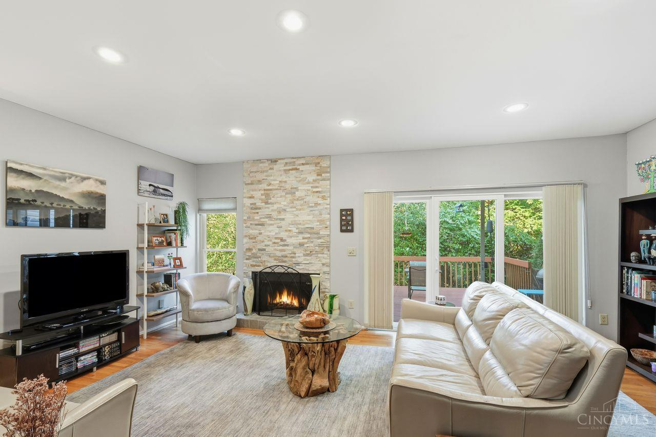 7266 East Galbraith Road, Unit 8 Cincinnati, OH 45243 - Photo 4 of 29 Gallery Image 4