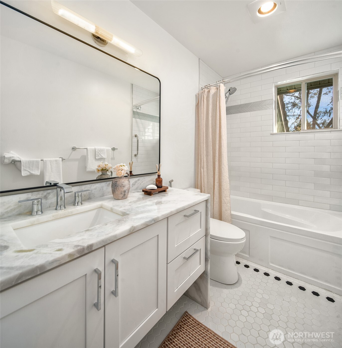 7010 Southwest Maury Park Road Vashon, WA 98070 - Photo 23 of 40