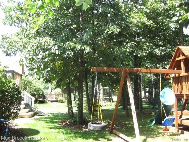 351 Jonathan Drive Rochester, MI 48307 - Photo 18 of 21 TREED LOT