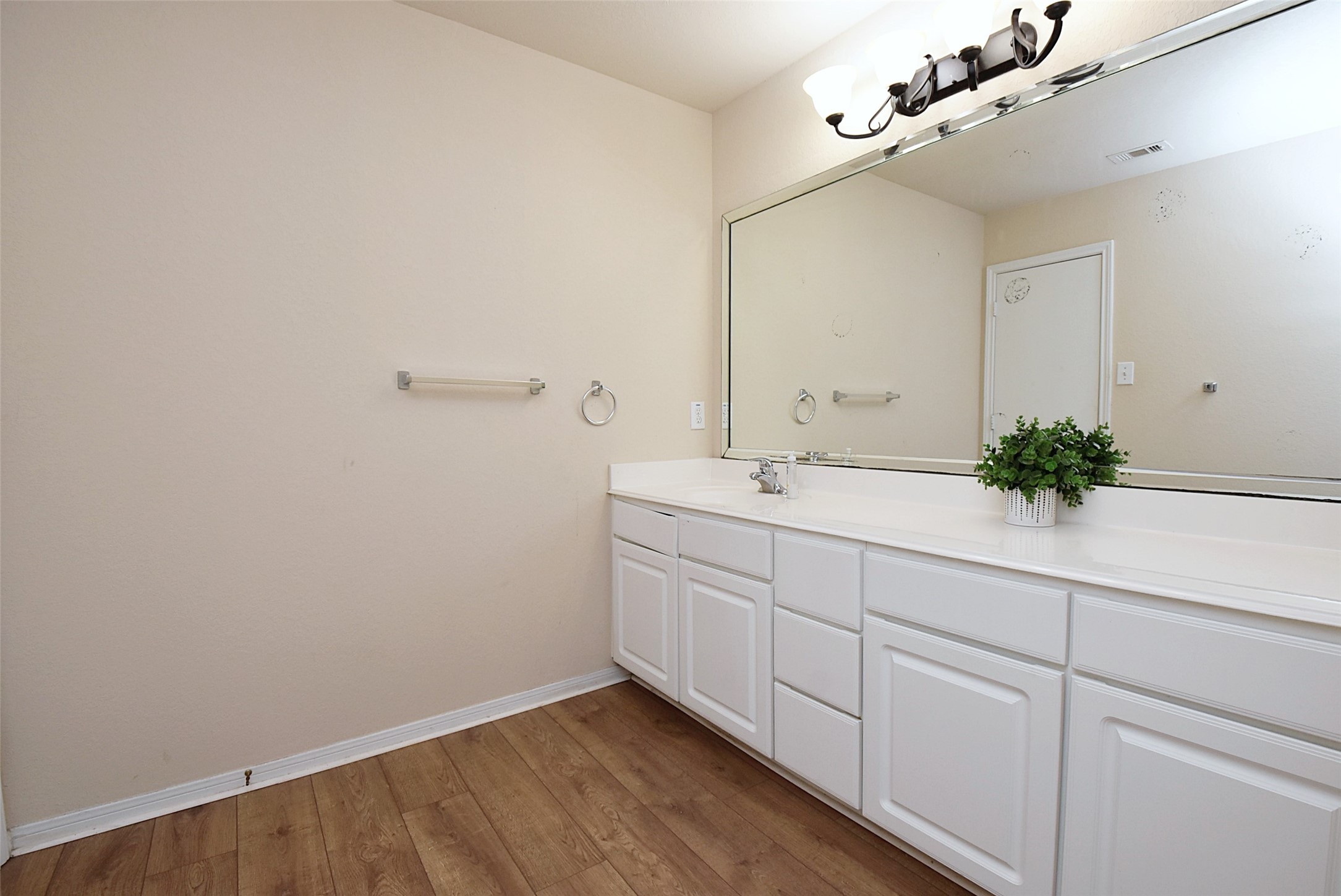 10603 Ince Lane Houston, TX 77040 - Photo 26 of 32