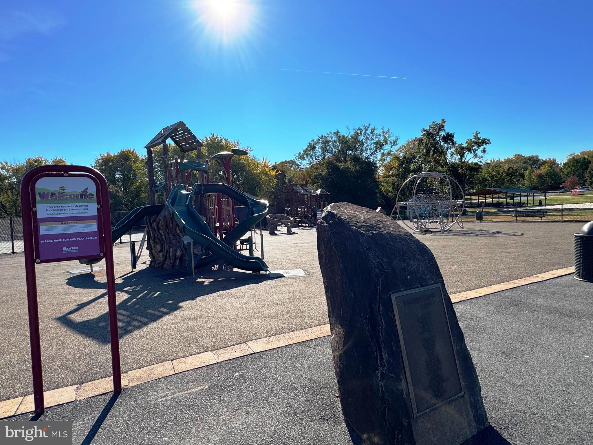 1803 East Beech Road Sterling, VA 20164 - Photo 30 of 38 a view of a chairs and table in the patio