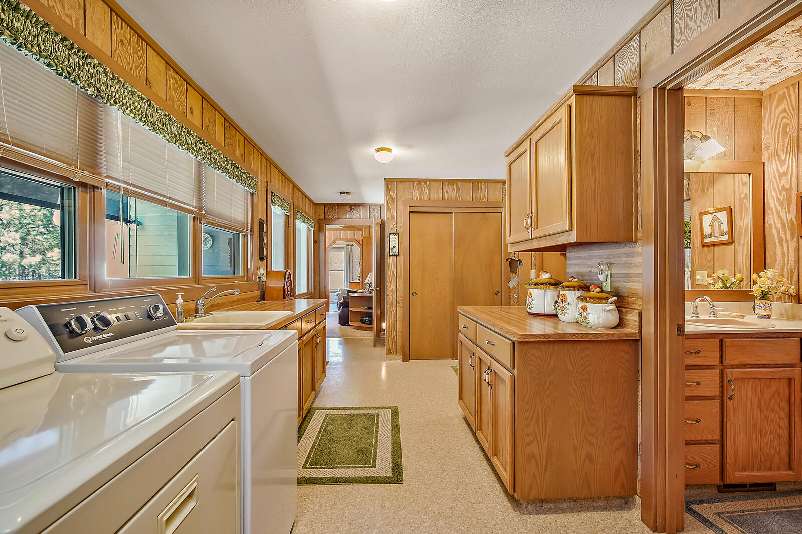 12300 Blackwell Road Central Point, OR 97502 - Photo 71 of 76 utility2