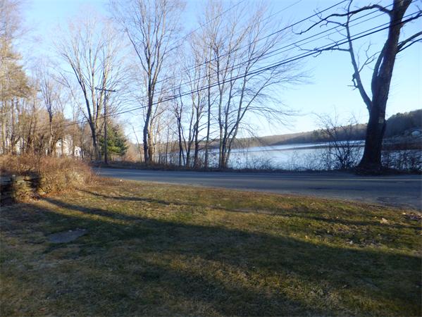 6 Parker Road Sutton, MA 01590 - Photo 4 of 13