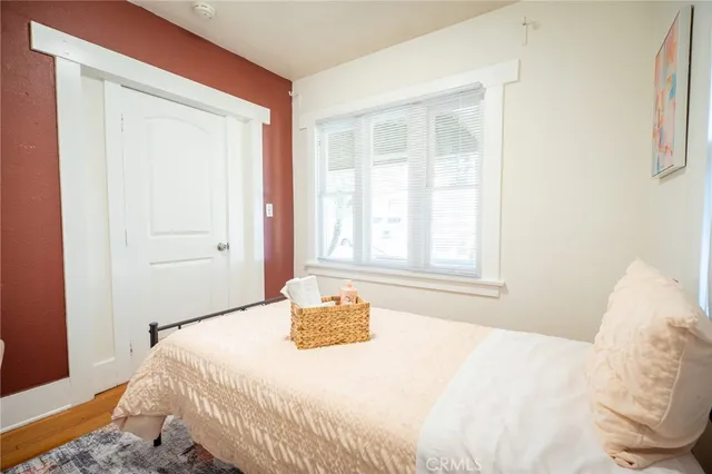 $5,100 | 45 North Meridith Avenue, Pasadena, CA 91106