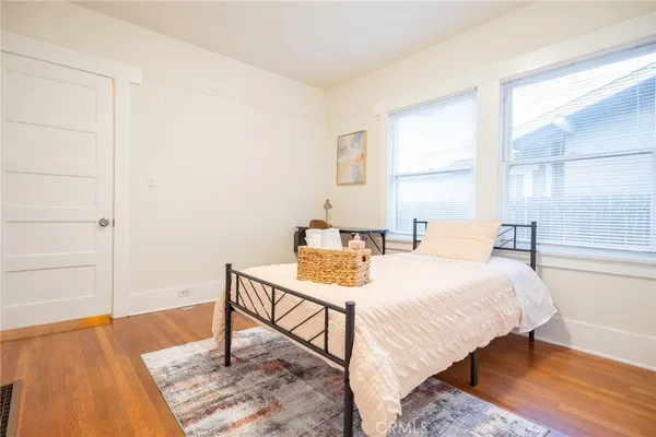 $4,750 | 45 North Meridith Avenue, Pasadena, CA 91106