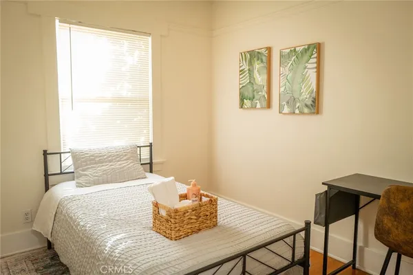 $4,750 | 45 North Meridith Avenue, Pasadena, CA 91106