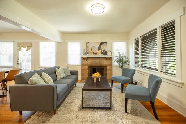 $5,100 | 45 North Meridith Avenue, Pasadena, CA 91106