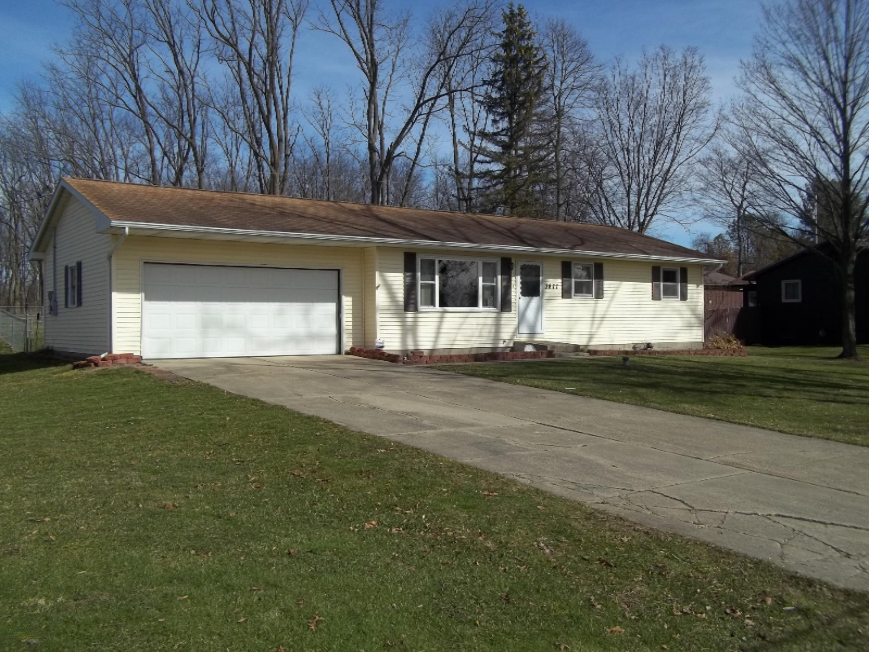 3877 Beckley Road Battle Creek, MI 49015 - Photo 1 of 26 100_2814