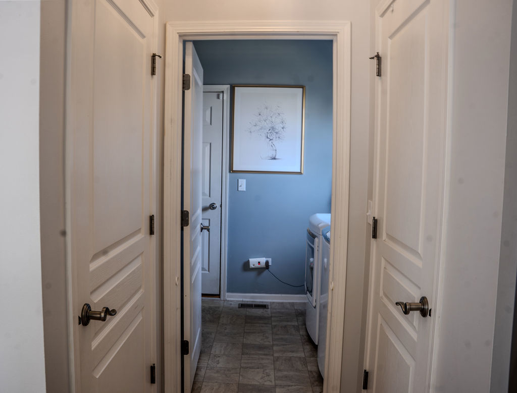 250 Tiger Street Bolingbrook, IL 60490 - Photo 13 of 36 a view of room with hallway