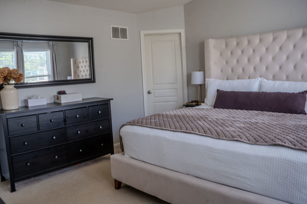 250 Tiger Street Bolingbrook, IL 60490 - Photo 20 of 36 a bedroom with a bed and a dresser