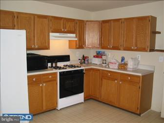 124 Alexander Road Edgewater Park, NJ 08010 - Photo 4 of 6