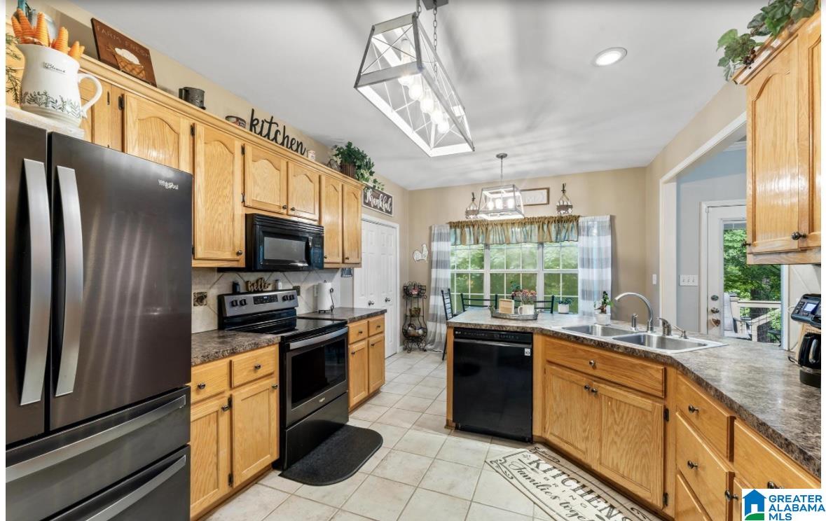 107 Magnolia Ridge Circle Chelsea, AL 35043 - Photo 10 of 17