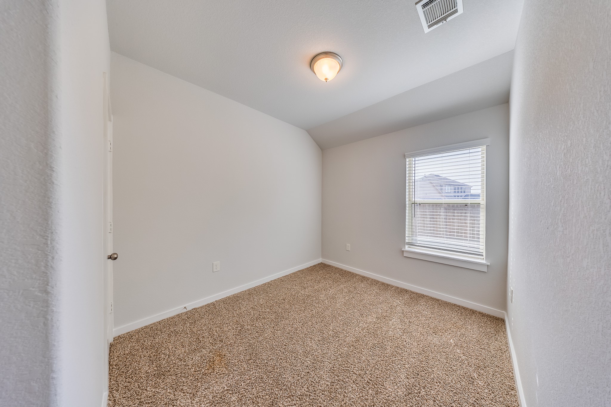 6807 Alamitos Court Rosharon, TX 77583 - Photo 25 of 34 Bedroom 3 featuring ceiling fans for enhanced comfort, improved air circulation, and a cool, inviting space.