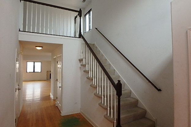11048 Menard Avenue Chicago Ridge, IL 60415 - Photo 2 of 19