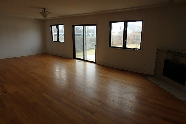 11048 Menard Avenue Chicago Ridge, IL 60415 - Photo 5 of 19