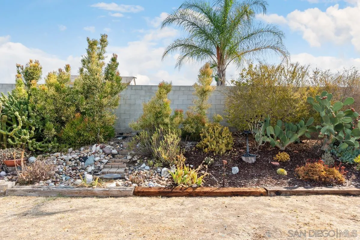 9343 Oakbourne Road Santee, CA 92071 - Photo 17 of 19