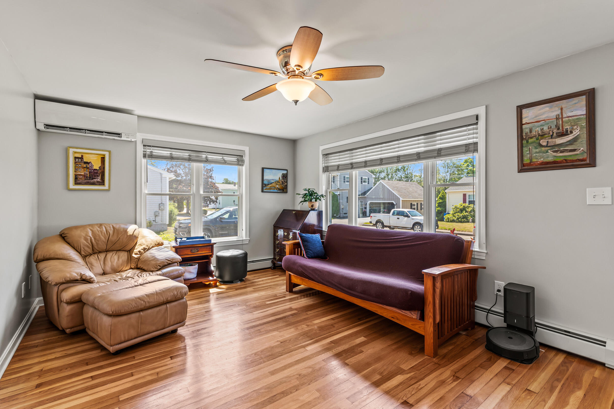 7 Willett Street Biddeford, ME 04005 - Photo 9 of 32 Living Room