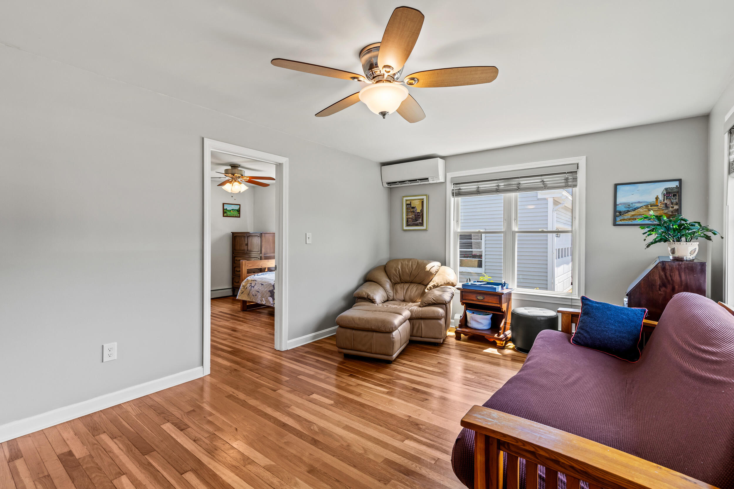 7 Willett Street Biddeford, ME 04005 - Photo 10 of 32 Living Room