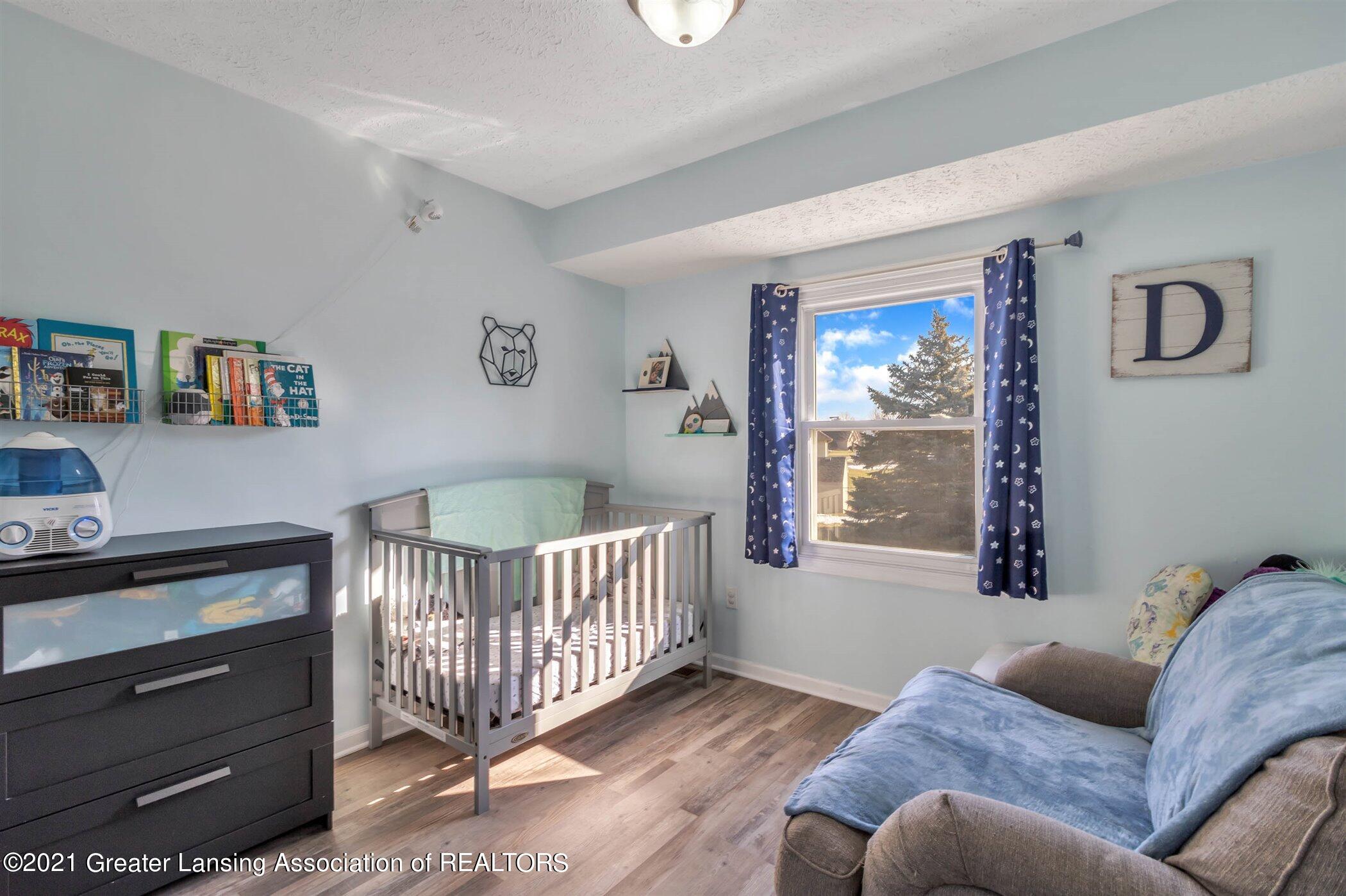 1803 South Canal Road Lansing, MI 48917 - Photo 25 of 44 25-1803 S Canal Rd-WindowStill-Real-Esta