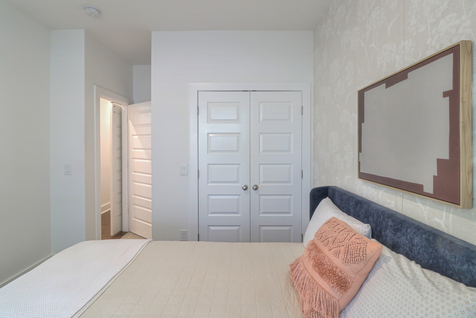 500 Creative Way, Unit 4 Madison, TN 37115 - Photo 23 of 38 a bedroom with a bed and a mirror