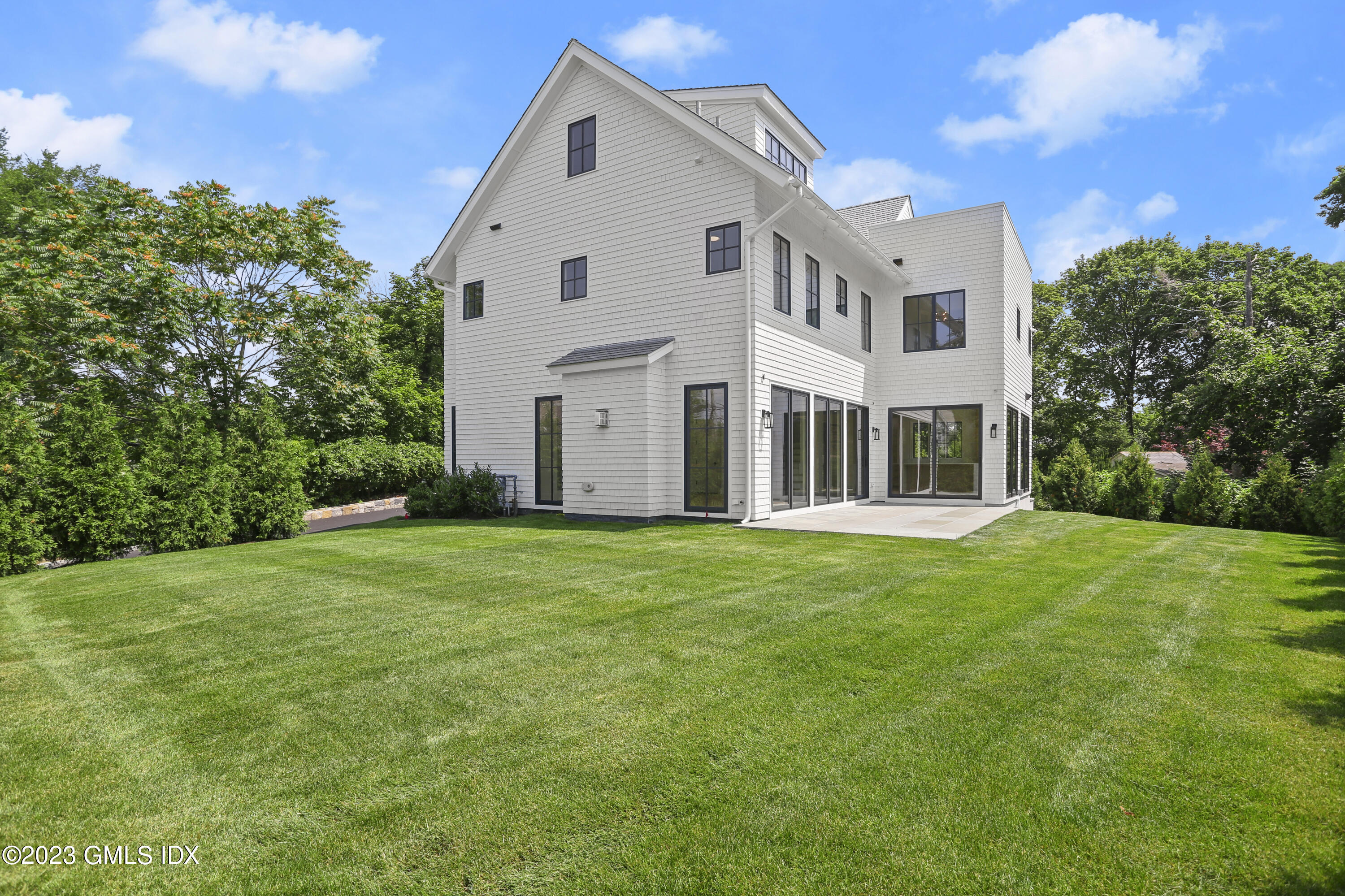 1 Anderson Road Greenwich, CT 06830 - Photo 3 of 35 1 Anderson Rd Greenwich CT-print-064-057