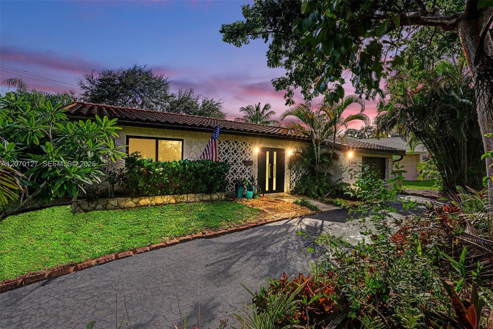 3700 West Park Road Hollywood, FL 33021 - Photo 2 of 31 Gallery Image 2