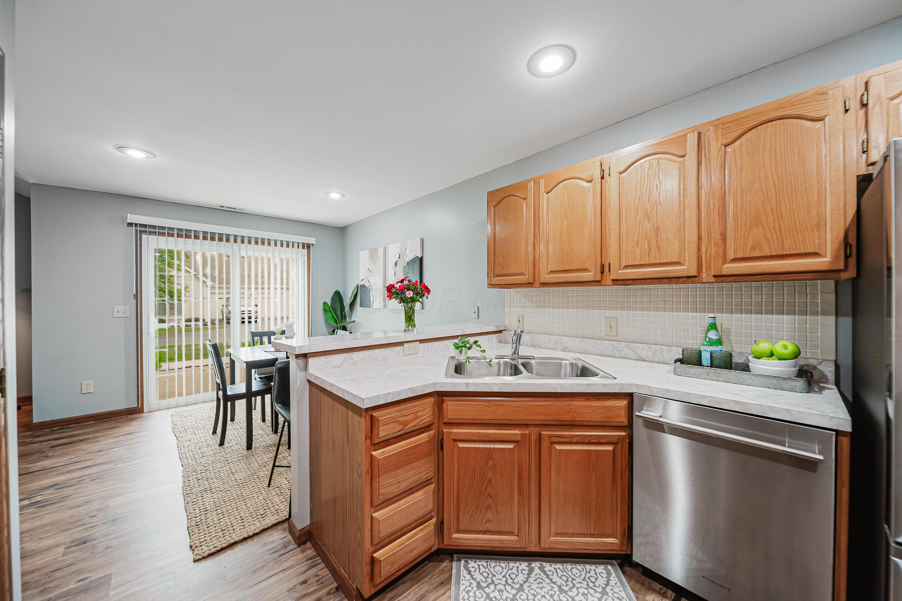 1237 Dunhurst Street Circleville, OH 43113 - Photo 20 of 39 Kitchen