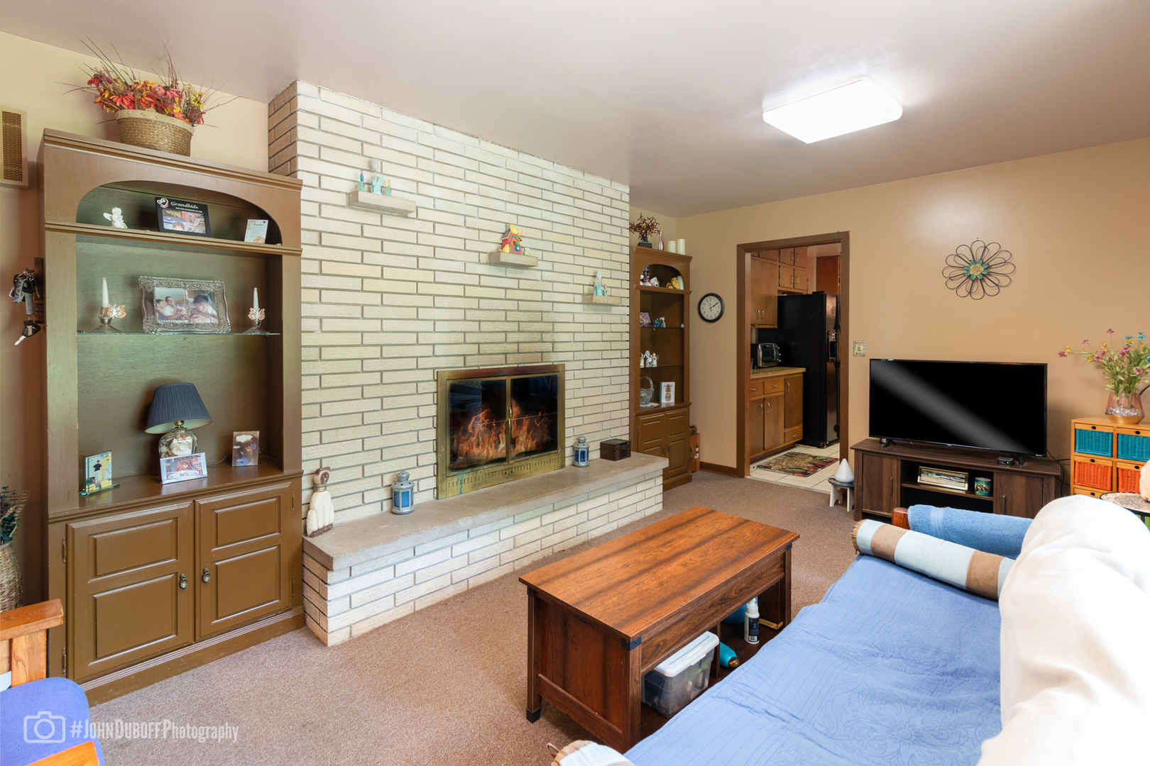 809 Hickory Road Woodstock, IL 60098 - Photo 8 of 30