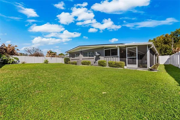 $195,000 | 936 Ave T Southeast, Winter Haven, FL 33880