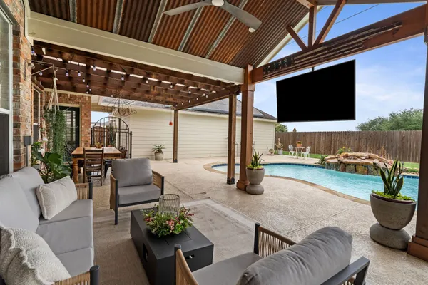 $524,000 | 19015 Rustling Ridge Drive, Tomball, TX 77377